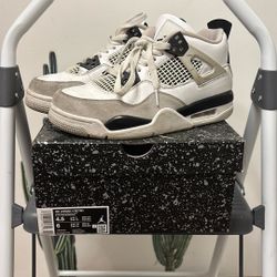 Air Jordan 4 Retro