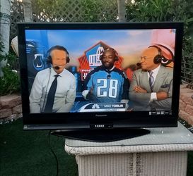 42" Panasonic HD TV with HD powered Antenna - SD Card Reader -Super Bright in Daylight - Sharp Image- No Scratches - All Local Channels plus Some Cabl