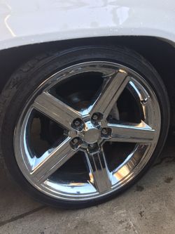 Irocs 20s 5x5 600$ 2 new tires
