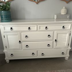8 Drawer/Door White Dresser