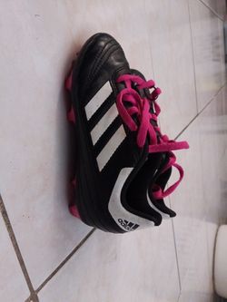 Girls Soccer Shoes 11.5 Toddler  + Soccer Net