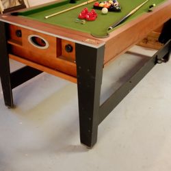Mini Pool Table and Table Hockey (2 In One !) 