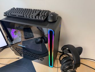 Alienware Aurora R16 Gaming PC + Keyboard + Mouse + Headset