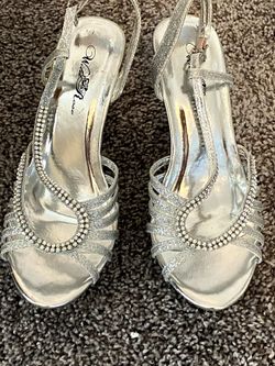 Silver Strap Heels With One Buckle