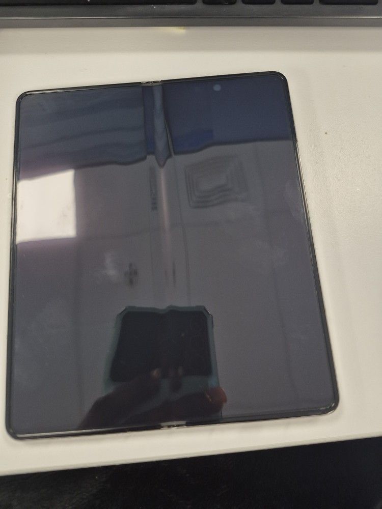 Samsung Z Fold 5 (256GB) UNLOCKED - Excellent!