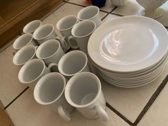 24 pc mug and saucer set