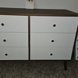 6-Drawer Dresser 
