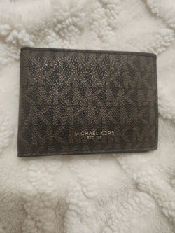 Man's wallet