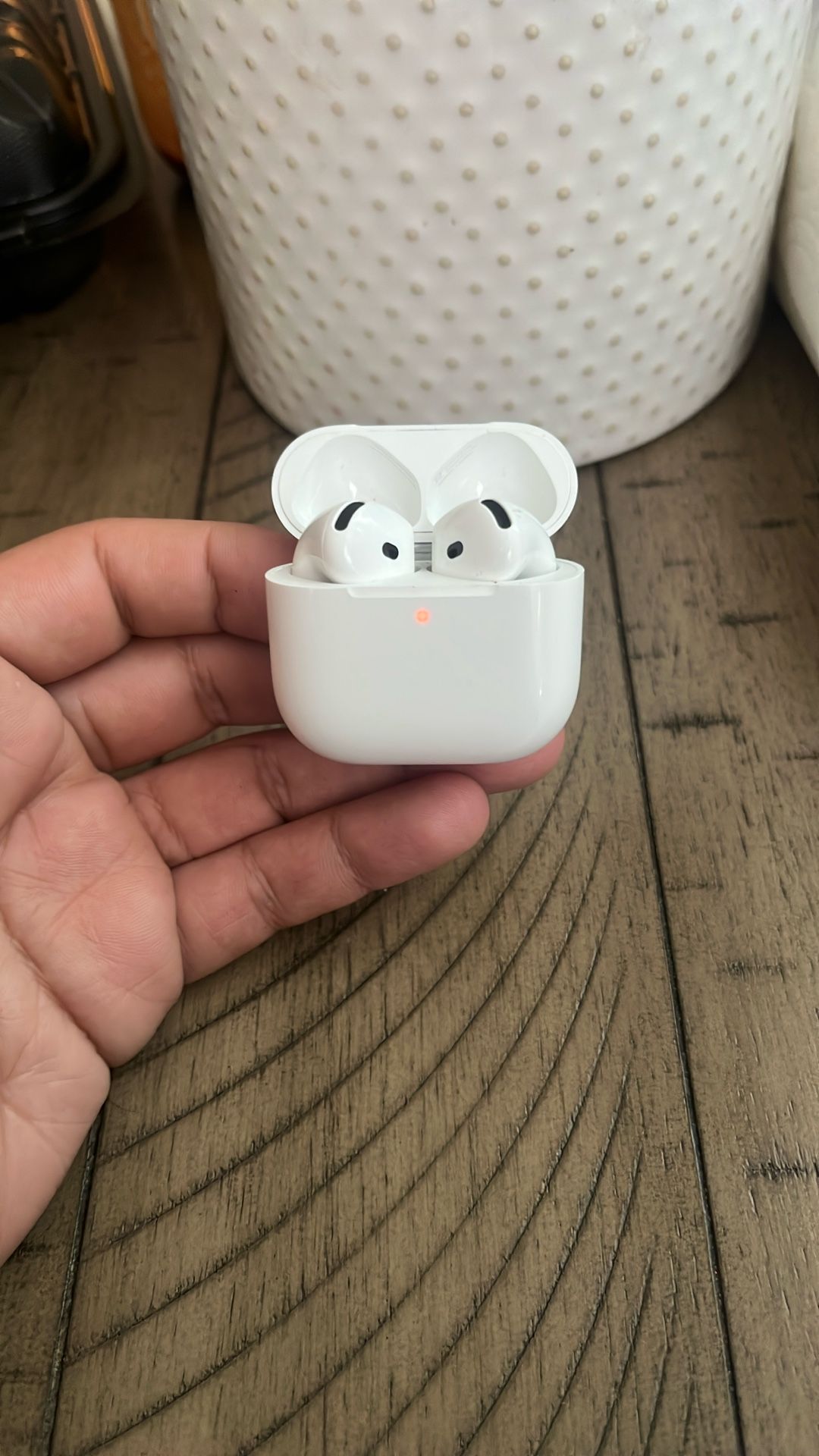 AirPods