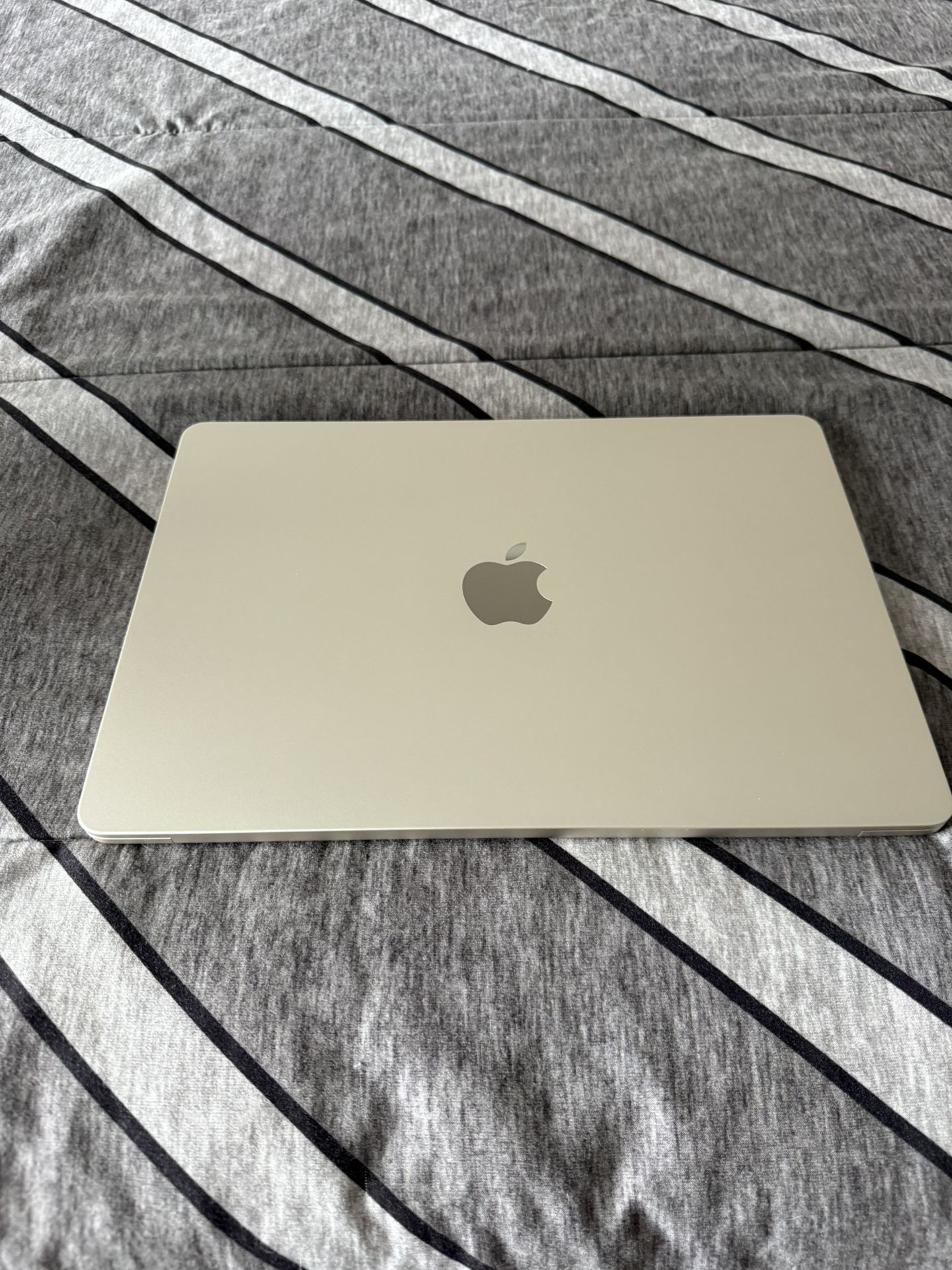 MacBook Air (M4 Chip, 2025)