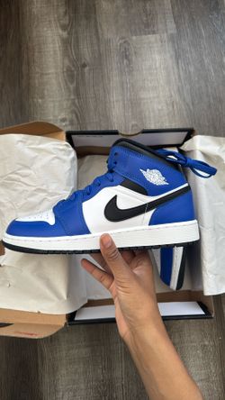 Air Jordan 1 Mid Boys 6.5 Brand New