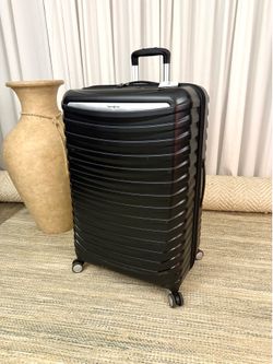 Samsonite Spin Tech 6 Large Check-in Spinner Suitcase 31"