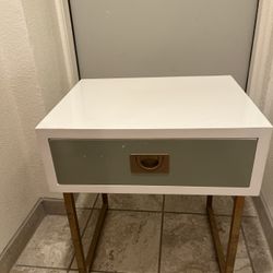 Nightstand/Side Table