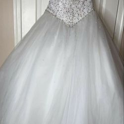 Never Used Wedding Dress Size 8