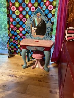 Frozen Make Up Table Mirror