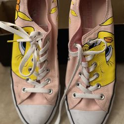 Looney Tunes Tweety Bird Collector Converse Sneakers