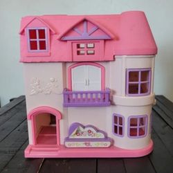 Old Plastic Doll Houses 