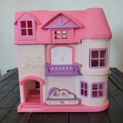 Old Plastic Doll Houses