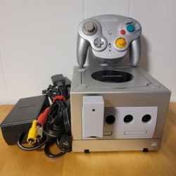 Nintendo Gamecube Platinum And Wavebird 