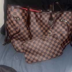 LV medium Tote 
