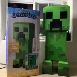 Minecraft Legends Creeper Mini Fridge 8L