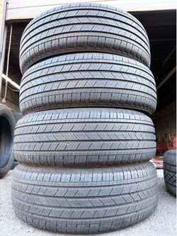 4 Used 225/65 R17 MICHELIN PRIMACY AS Tires