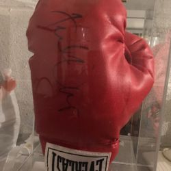 Fernando Vargas Autograph Glove