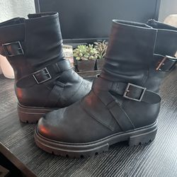 Women’s Boots 