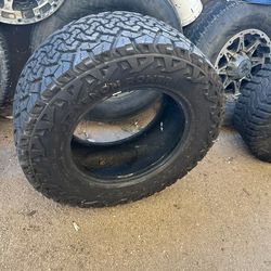 2  Tires and 2  Mirrors