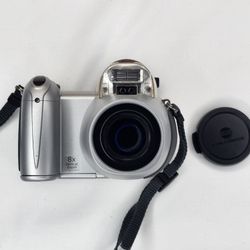 Vintage Konica Minolta Digital Camera Model N13656  Z10 3.2 MP Excellent! W/case