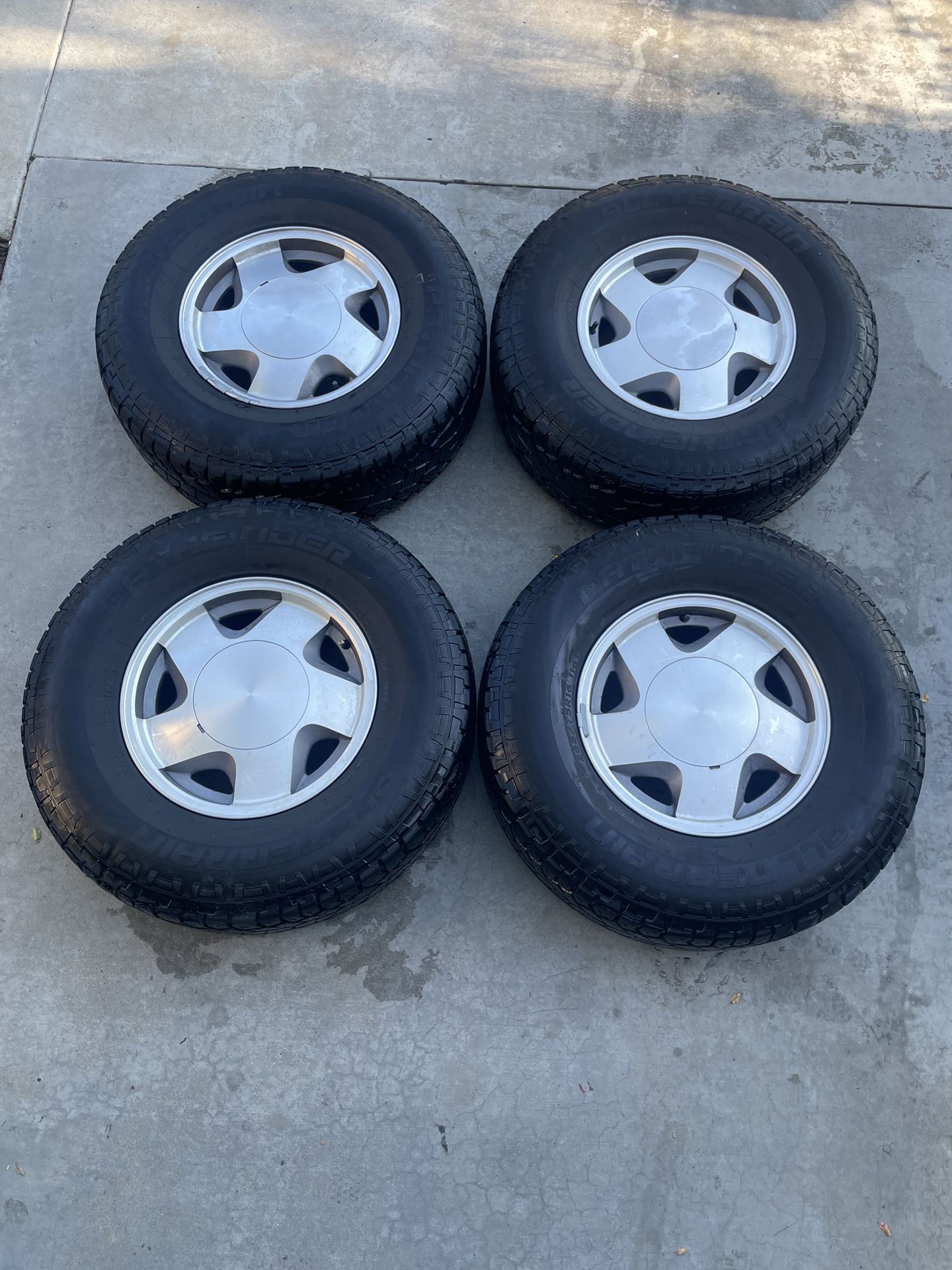 GM Rims, Part # 959two244, 16x7, 6x5.5 Lug Pattern