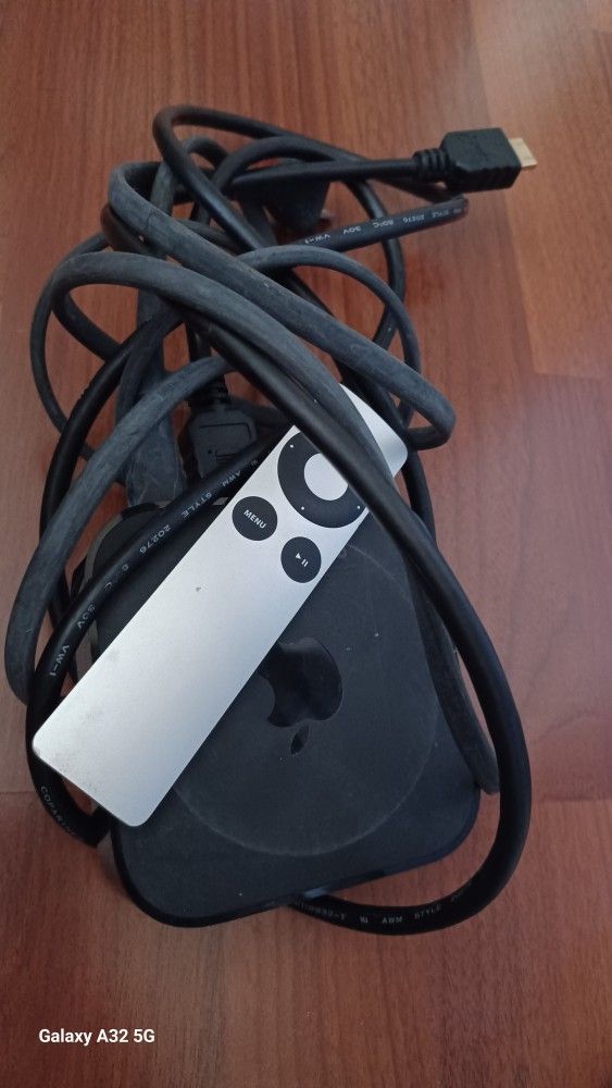Apple TV With Remote