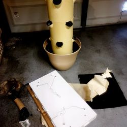 32" plant grow tower w/16 pods plus T5 4 lamp 2 ft hanging grow light 