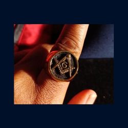 Masonic goldtone ring. Top Quality! Best Price! Size 12, 13 or 14. ONLY $30.