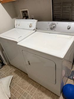 Washer and Eletric Dryer Set