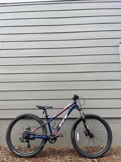 GT Stomper Pro 26 Youth Mountain Bike - Lightweight Junior Trail Bicycle Teen 7speed
