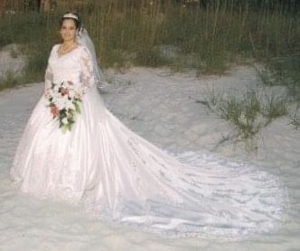 Beautiful Wedding Dress, With Veil And Crinoline