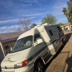 2003 winnebago Rialta