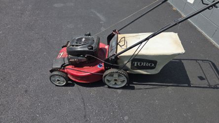 Toro Front Wheel DRIVE Lawnmower with Bag Just Serviced