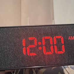 Digital Alarm Clock FM Radio- Fast Wireless Charging Station | 0-100% Dimmable LED Display | USB Charger | Adjustable Volume | 5 Wake up Sounds| Easy