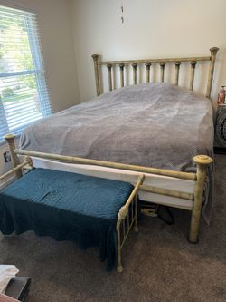 King Size Levins Brass Bed And Bench Set
