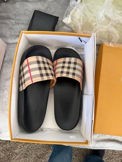 Burberry London slides