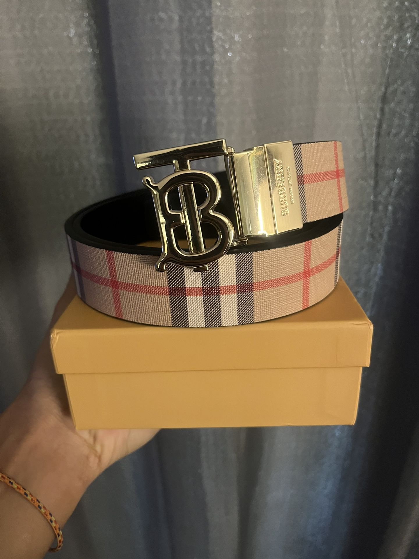 Burberry Belt gold