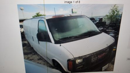 FOR PARTS A 2001 GMC SAVANA 2500 WITH A 4.3 ENGINE