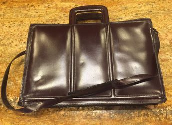 Burgundy too grain leather briefcase