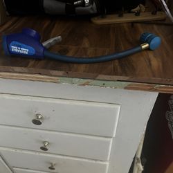 Reusable Gauge And Hose For Automotive AC Recharge