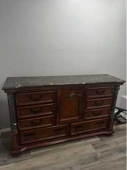 Free Dresser