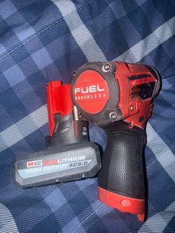 Fuel m12 impact Milwaukee with charger set