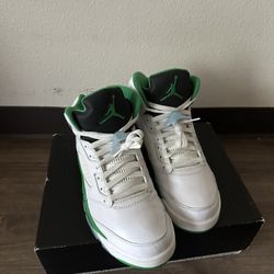 Lucky Green Jordan’s Men’s 10.5, WMNS 12 