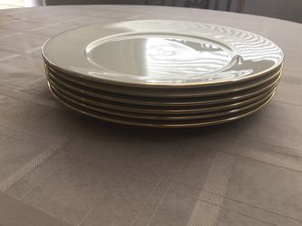 7 Lenox Hayworth Salad Plate Gold trim 8 1/4 inch